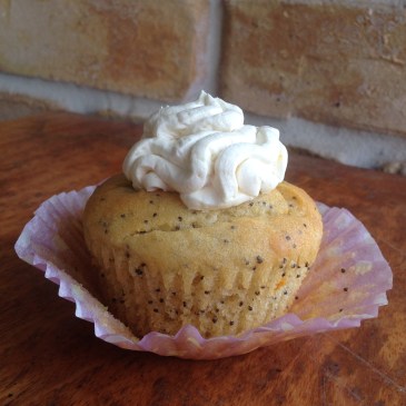 featured image for recipe orange and poppyseed cupcakes